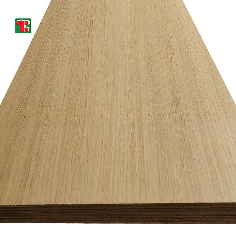 Quarter Cut White Oak Veneer Plywood panel with straight grain